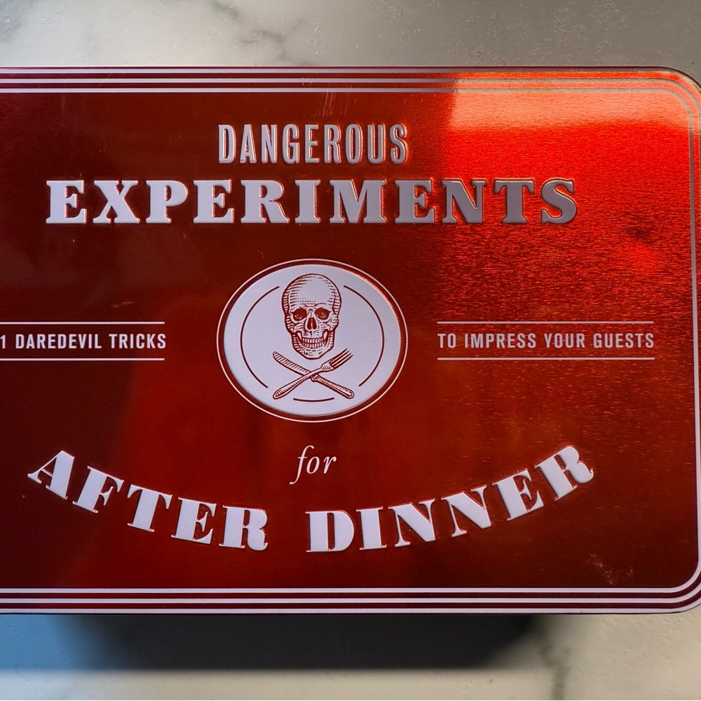 😎Dangerous Experiments for After Dinner - Red Game Tin